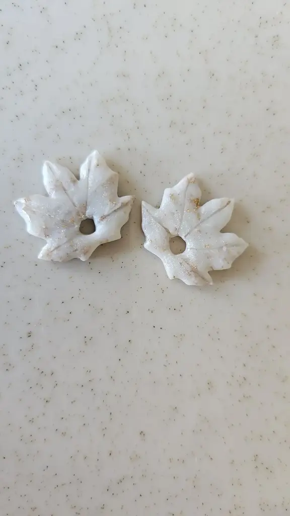 Feuille d'érable (blanc nacré)